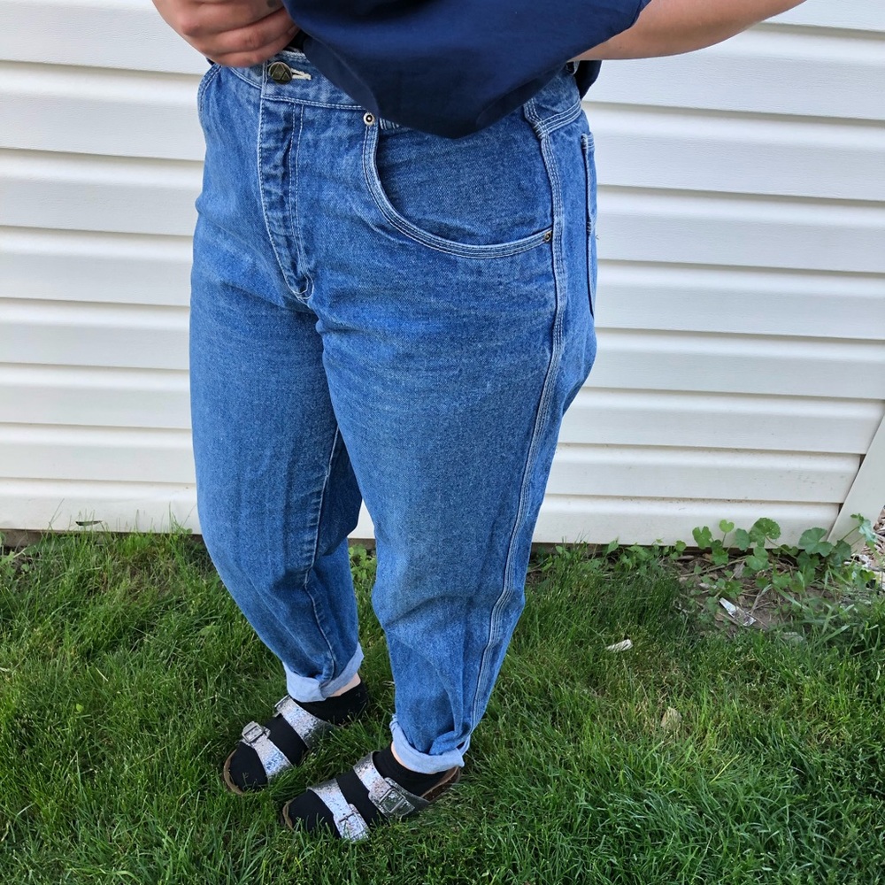 Liz Wear boyfriend jeans offers accepted